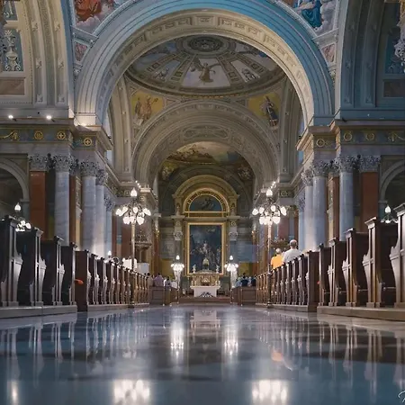 Albina Lägenhet Eger